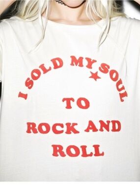 Junk Food Clothing Cream Short-Sleeve Tee with Red Rock Graphic